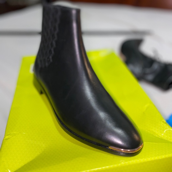 Ted Baker Leather Liveca Chelsea Boots - Picture 3 of 6